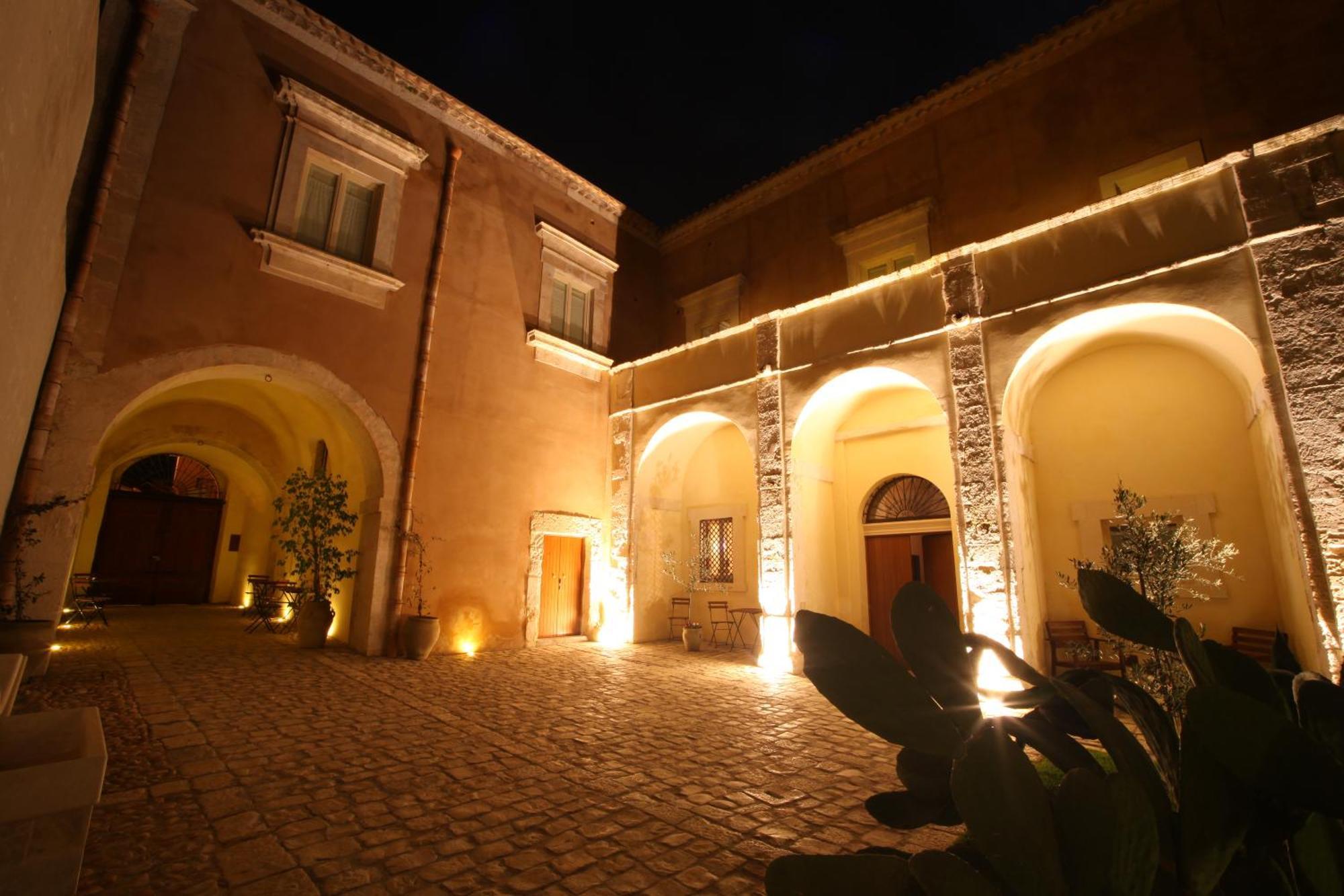 Aparthotel Palazzo Gambuzza Ispica Exteriér fotografie