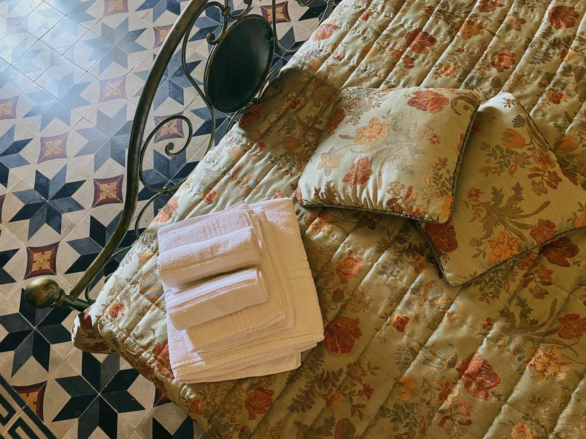 Aparthotel Palazzo Gambuzza Ispica Pokoj fotografie